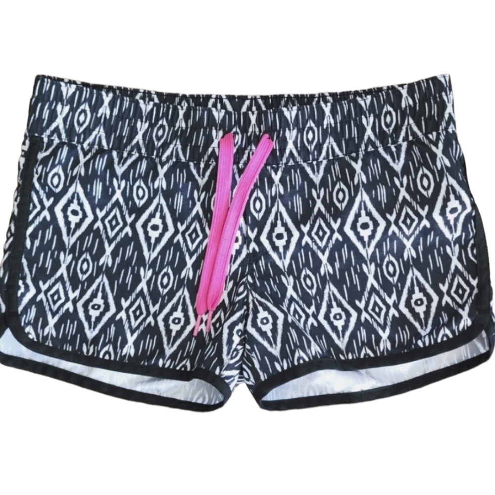 OLD NAVY SWIM COVER-UP SHORTS. BLACK & WHITE GEOMETRIC PATTERN/SIZ…